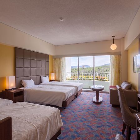 Okinawa Kariyushi Beach Resort Ocean Spa Onna Exteriör bild