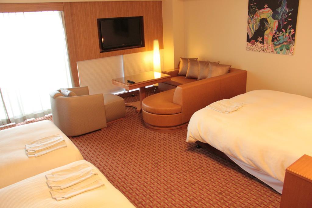 Okinawa Kariyushi Beach Resort Ocean Spa Onna Exteriör bild