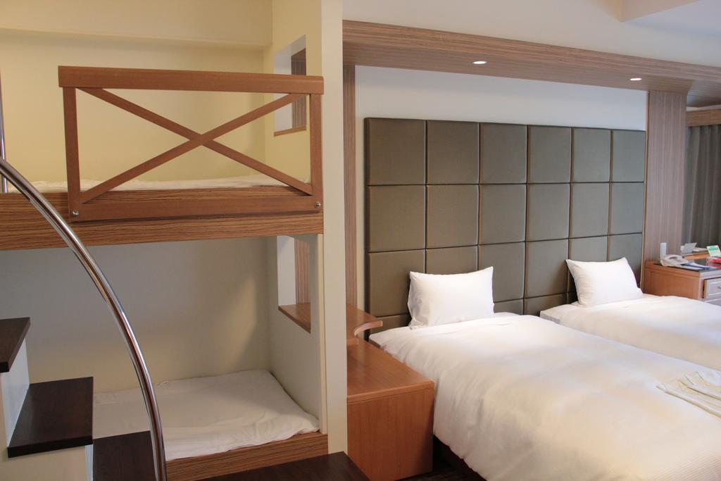 Okinawa Kariyushi Beach Resort Ocean Spa Onna Exteriör bild