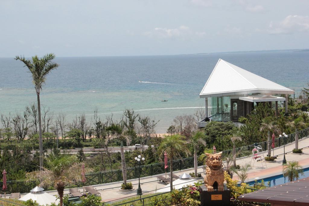 Okinawa Kariyushi Beach Resort Ocean Spa Onna Exteriör bild