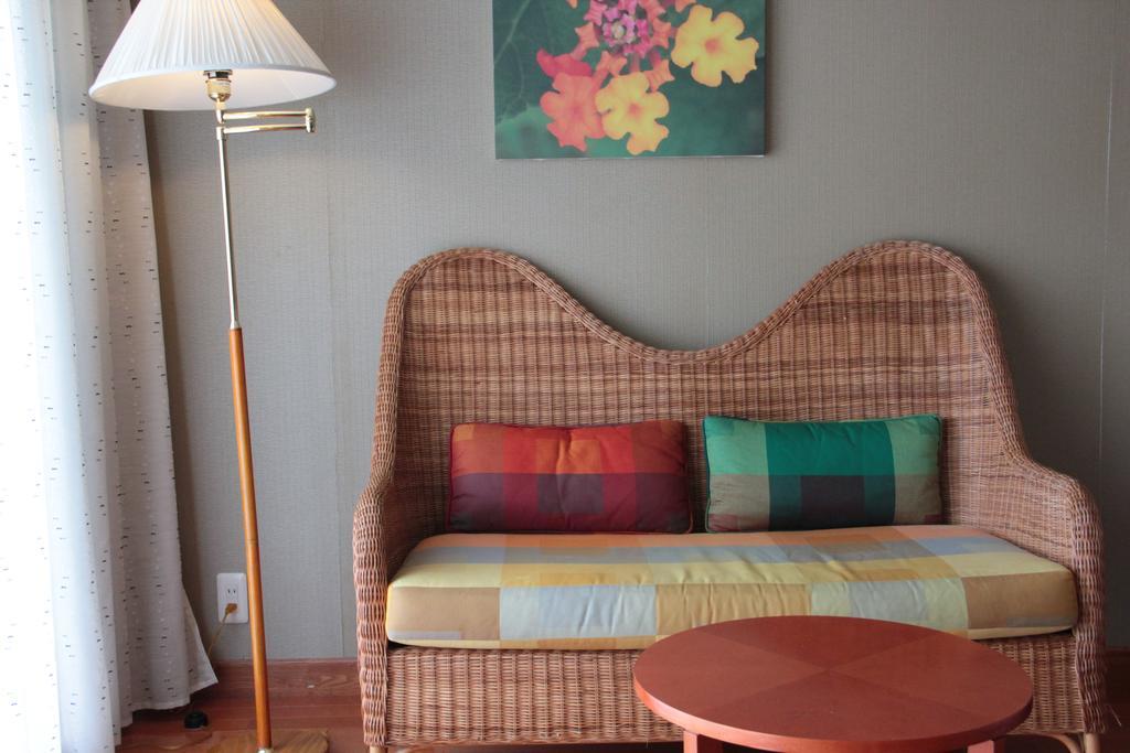 Okinawa Kariyushi Beach Resort Ocean Spa Onna Exteriör bild