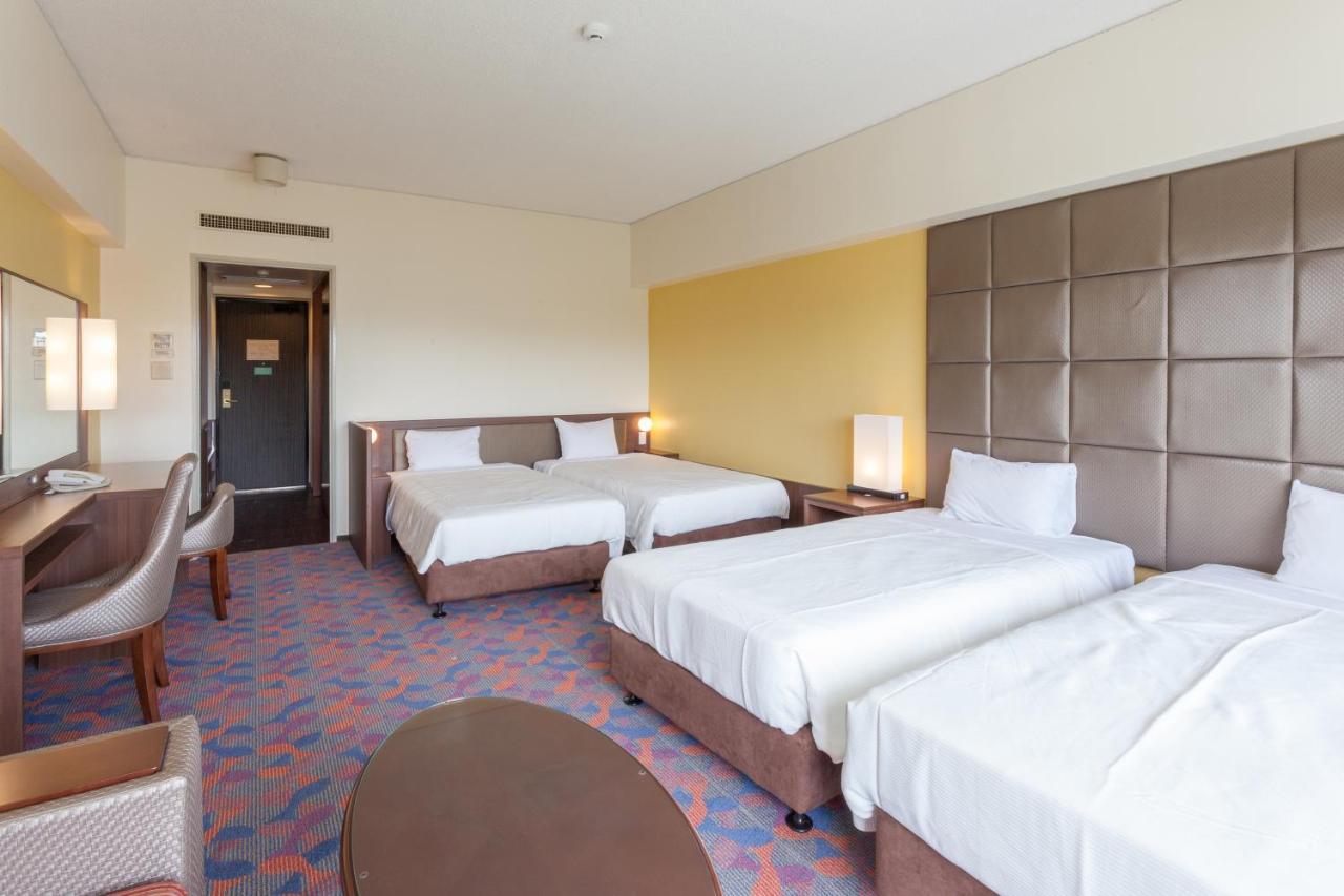 Okinawa Kariyushi Beach Resort Ocean Spa Onna Exteriör bild