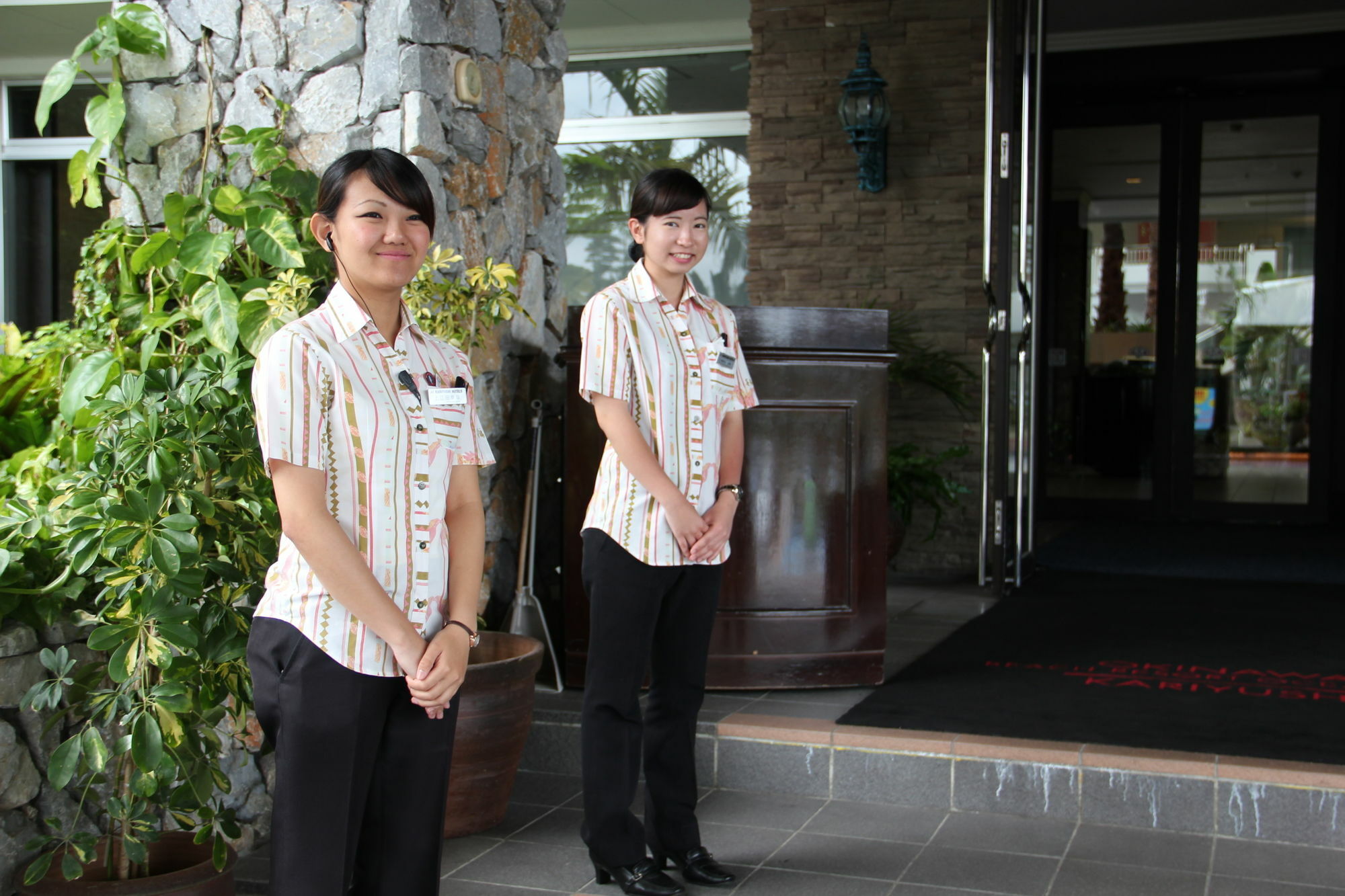 Okinawa Kariyushi Beach Resort Ocean Spa Onna Exteriör bild